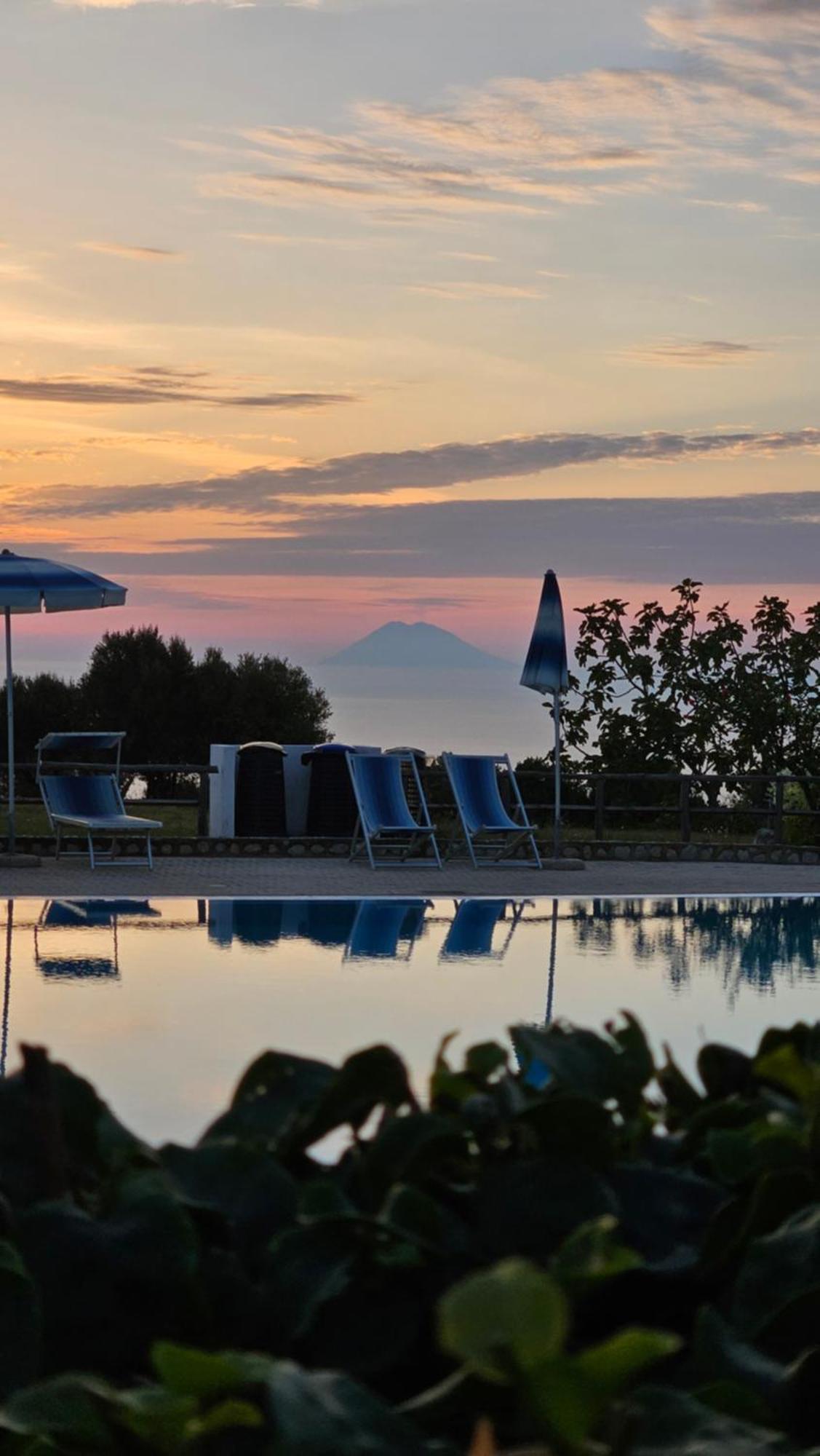 Agriturismo Ninea Ricadi Kültér fotó